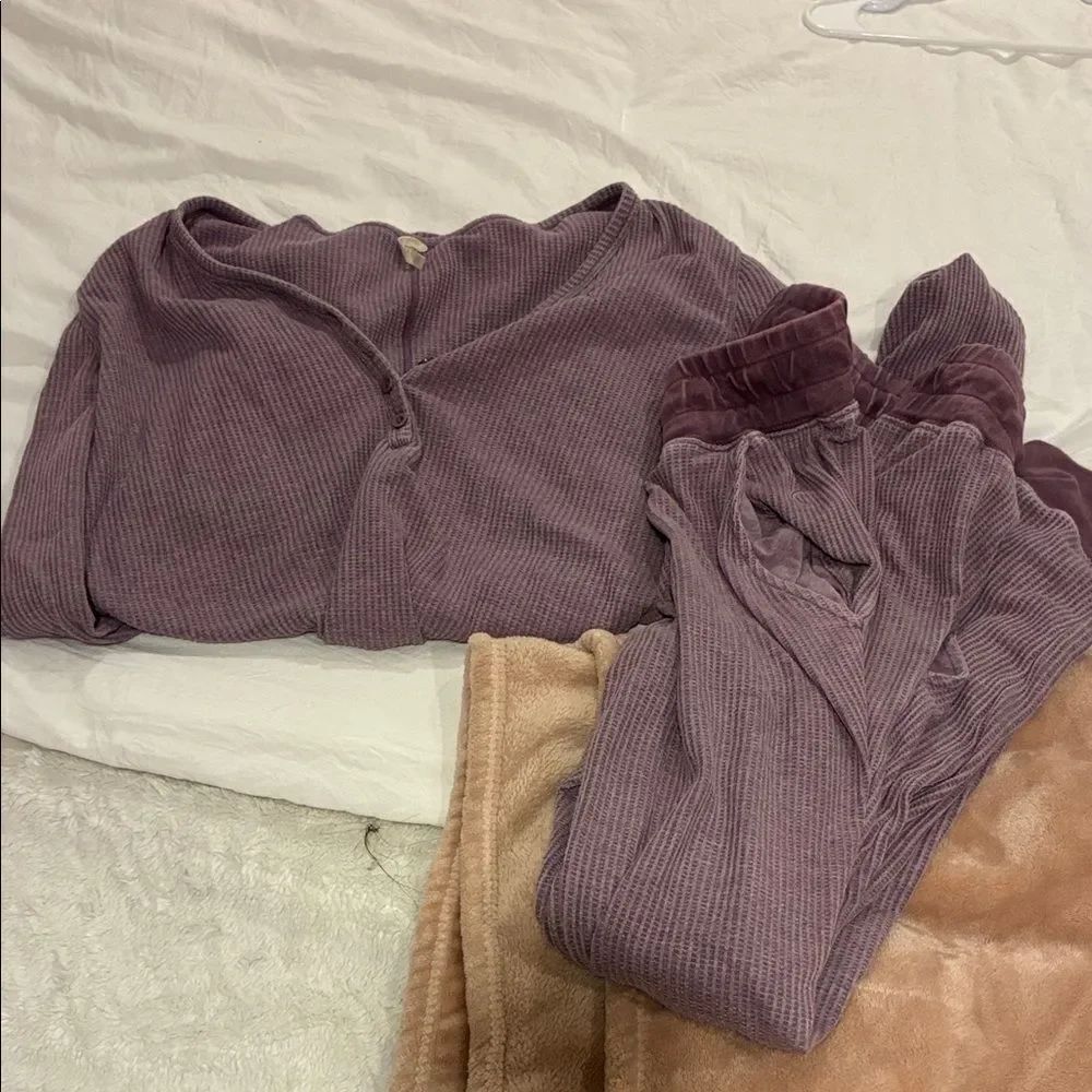 Zyia purple loungewear set